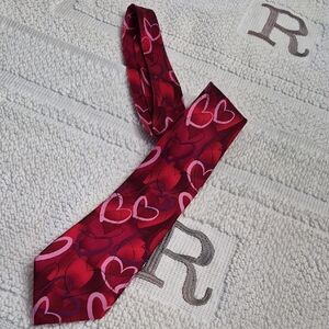 J. GARCIA 100% Silk Red Heart Pattern Men's Tie/Lust